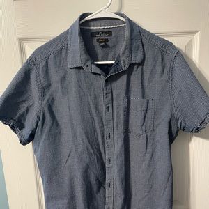 Marc Anthony button up top. Size large Smoke free.